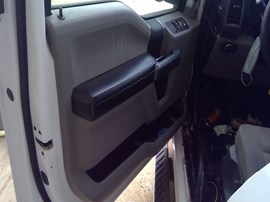 2017 FORD F-150, WHITE, XLT MODEL, CREW CAB, 3.5L, AT, 2WD,  F26364